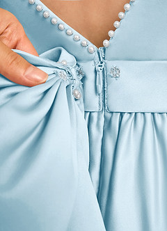Azazie Dumpling vestidos de niña de las flores Vestido de Azul Cielo de Satin Mate de Corte En A con Lazo image7