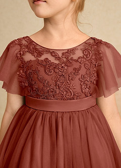 Azazie Queenie Robe Demoiselle D'honneur Fillette Robe Trapèze en Dentelle Auburn image4