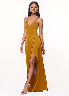 Azazie Maksim Robes de demoiselle d'honneur Robe Trapèze en Satin extensible Col en V Caramel écossais image4