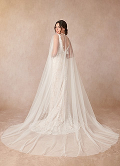 Diamond White/Nude Azazie Gracen Diamond White Nude Mermaid V-Neck Lace