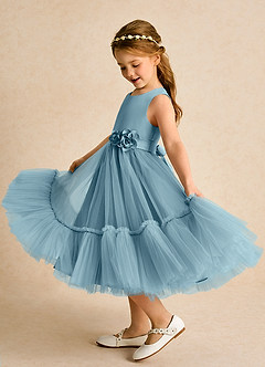 Azazie Miracle Robe Demoiselle D'honneur Fillette Robe Trapèze en Mat Satiné Arc Bleu Maussade image1