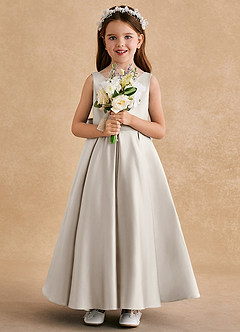 Azazie Honey Bear Blumenmädchenkleider A-Linie Plissee Matte Satin Kleid Frost image3