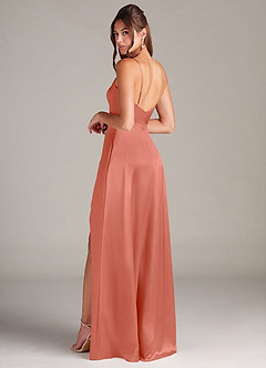 Azazie Sarella Robes de demoiselle d'honneur Robe Trapèze en Satin extensible Plissée Rose Saumon image3