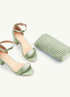 front Farblich passende Clutch aus plissiertem Metallic-Satin