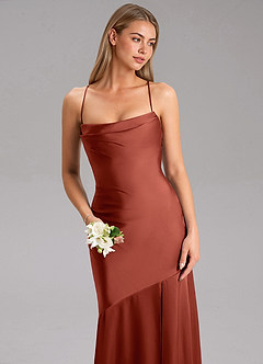 Azazie Grata Robes de demoiselle d'honneur Robe Fourreau en Satin extensible Fente Latérale Terracotta image6