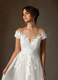 Azazie Cindy Abiti da Sposa Abito A-Line in Tulle a Spalla Scoperta in Pizzo con Illusione Bianco Diamante Champagne image6