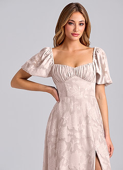 Azazie Mirian Robes de demoiselle d'honneur Robe Trapèze en Blumen-Burnout Encolure en Forme de Cœur Rose Pâle image7