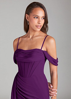 Azazie Amyra Vestidos de damas de honor Vestido de Uva de Gasa de Corte Recto Convertible con Vestidos sin tirantes image6