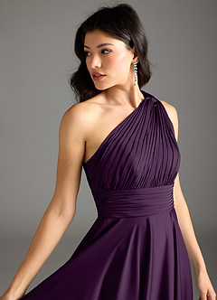 Azazie Charlize Robes de demoiselle d'honneur Robe Trapèze en Satin extensible Ue épaule Grain De Raisin image7