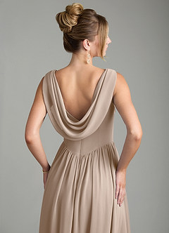 Azazie Novi Robes de demoiselle d'honneur Robe Trapèze en Mousseline de soie Plissé Taupe image5