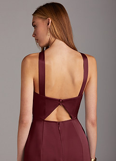 Azazie Elana Robes de demoiselle d'honneur Robe Fourreau en Satin extensible Fente Latérale Cabernet image5