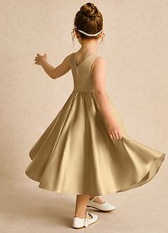 Azazie Hermia vestidos de niña de las flores Vestido de Oro de Satin Mate de Corte En A con Sin mangas image5