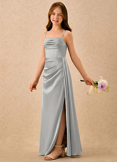 Azazie Shyla Girls Formal Robe Demoiselle D'honneur Fillette Robe Fourreau en Satin extensible Plissée Argent image1