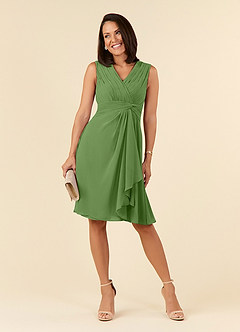 Azazie Theron Mère de la mariée Robes Robe Trapèze en Mousseline de soie Col V plissé Basilic image1