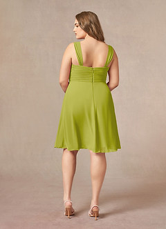 Azazie Olivia Mère de la mariée Robes Robe Trapèze en Mousseline de soie Encolure carrée plissée Citronnelle image11