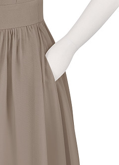 Azazie Molly Junior Abito A-Line in Chiffon Plissettato Taupe image10