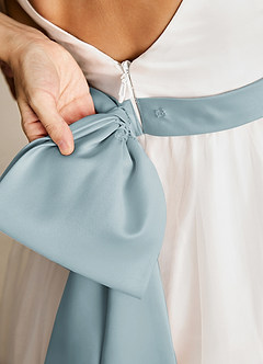 Azazie Lea vestidos de niña de las flores Vestido de Azul Malhumorado de Tul de Corte En A con Tirante Espagueti image4