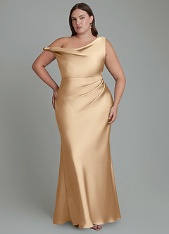 Azazie Emerson Vestidos de damas de honor Vestido Champán de Satén Elástico de Corte Sirena con Hombros descubiertos image8