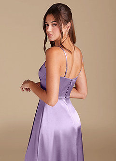 Azazie Halsey Vestidos de damas de honor Vestido de Lila de Satén Metálico de Corte en A con Corte Lateral image2