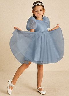 Azazie Blondie Robe Demoiselle D'honneur Fillette Robe Trapèze en Tulle avec manches Bleu Poussiéreux image3