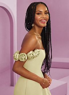 Barbie ♥ Azazie Suknie dla druhen Rozkloszowana szyfonowa sukienka z odkrytymi ramionami i kwiatowymi rozetkami image9