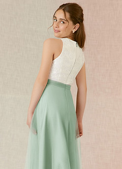 Azazie Albertine Junior Robe Trapèze en Mousseline de soie Dentelle Agave image6