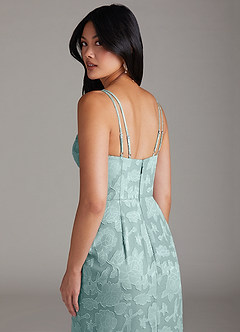 Azazie Leo Robes de demoiselle d'honneur Robe Fourreau en Blumen-Burnout Plissée Brume image6