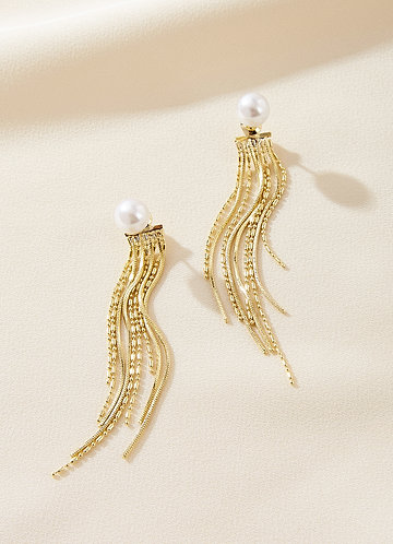 front Pendientes de borlas y perlas brillantes