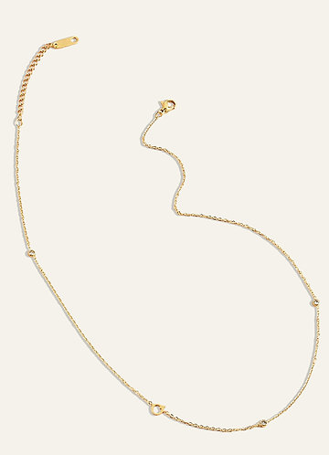 front Collar con letra inicial de lado