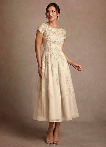 Azazie Jolanda Mother of the Bride Dresses Vestido Champanhe de Renda de Linha A image1