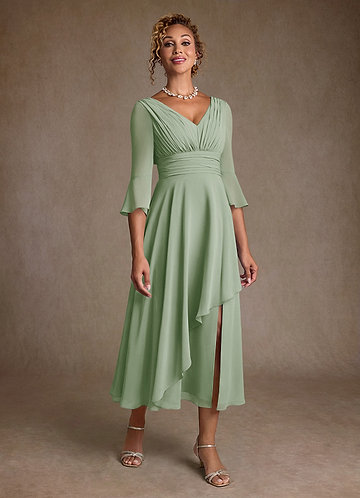 petite a line mother of the bride dresses Alex Evenings Petite Evelyn Rosette Lace Long Gown CHAMPAGNE / 6P