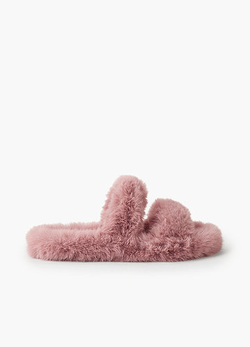 PERSONALIZED BRIDE BRIDESMAID FLUFFY SLIPPERS - Gifts
