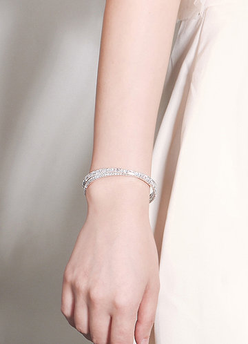 front_Criss-Cross Bracelet