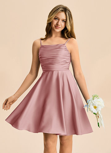 Azazie Miko Junior Robe Trapèze en Satin extensible Plissée Rose Poussiéreuse image1