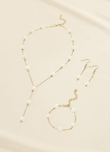 front Pearl And Gold Chain Jewelry Set