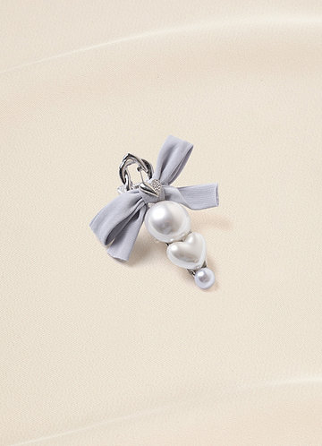 front Pearl Blossom Bow Clip