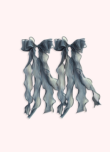 front Fluttering Streamer Hair Clip