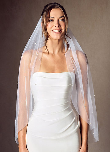 front Jenna Pearl Hip Length Veil