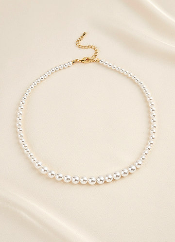 front Elegant Pearl Necklace