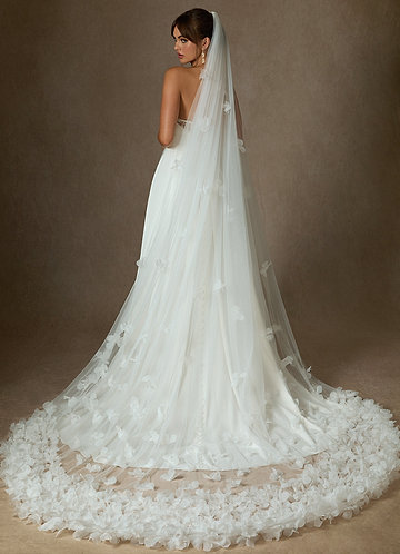 Diamond White Wedding Veils | Azazie IE