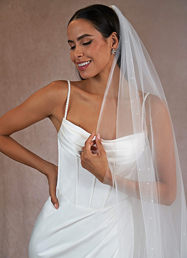 front Abalina Pearl Cathedral Veil