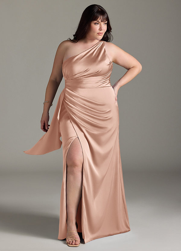 Azazie Maive Robes Demoiselle d'honneur Robe Fourreau en Satin extensible Rayé Or Rose image1