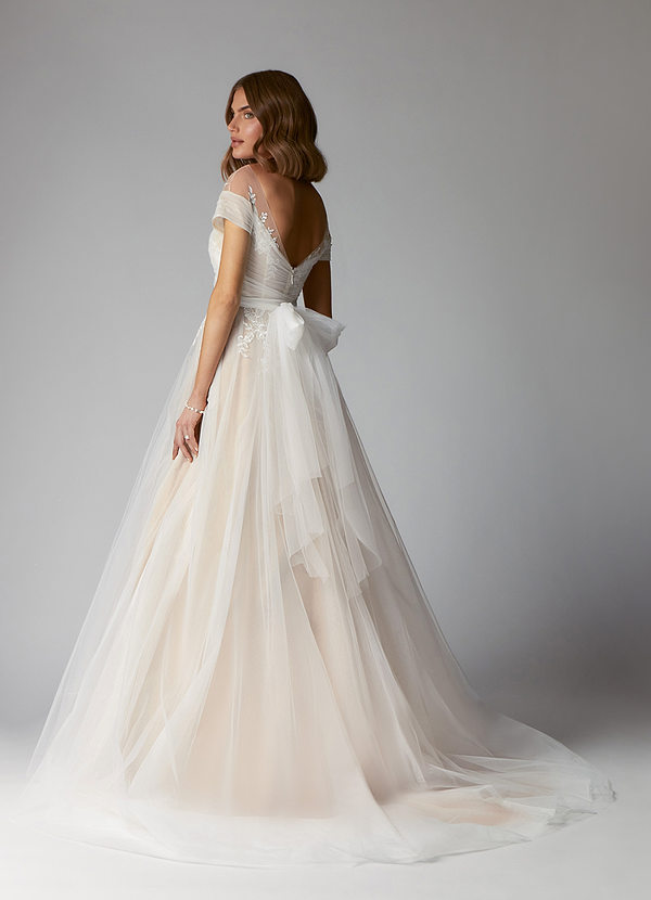 Azazie Cindy Abiti da Sposa Abito A-Line in Tulle a Spalla Scoperta in Pizzo con Illusione Bianco Diamante Champagne image1