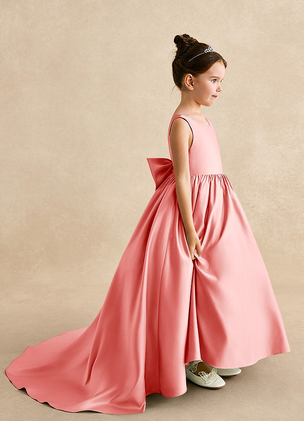 Azazie Mimia Robes de Fillette d'Honneur Robe Trapèze en Mat Satiné Arc Corail image1