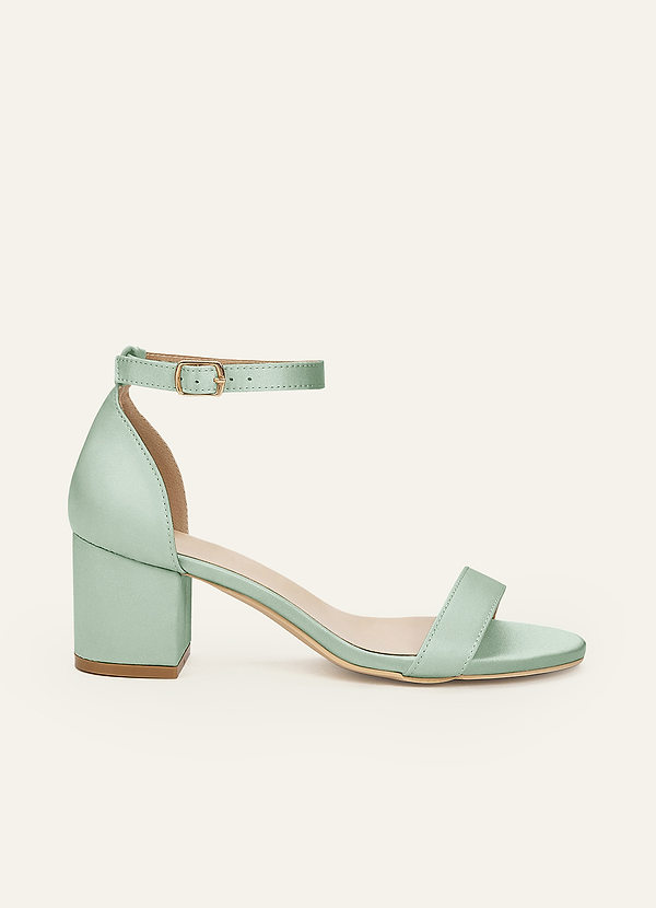 front Sandali con tacco a blocco in raso opaco con cinturino singolo e fibbia in tinta