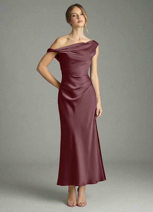 Azazie Emerson Robes de demoiselle d'honneur Robe Sirène en Satin extensible Épaules dénudées Sangria image1