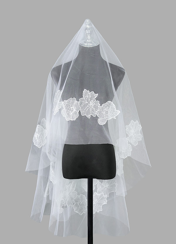 front Kira Veil