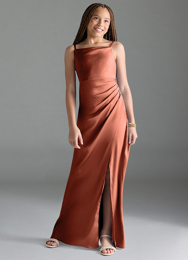 Azazie Leonis Junior Robe Trapèze en Satin extensible Plissée Argile image1