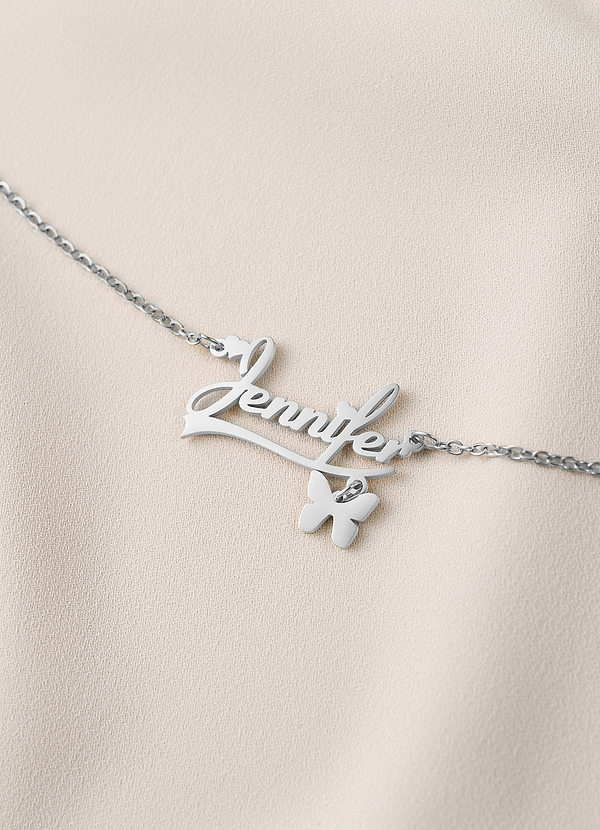 front Collier avec nom personnalisé et papillon
