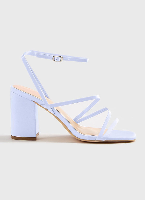 front Sandales à talons carrés et brides de cheville en satin mat de couleur assortie